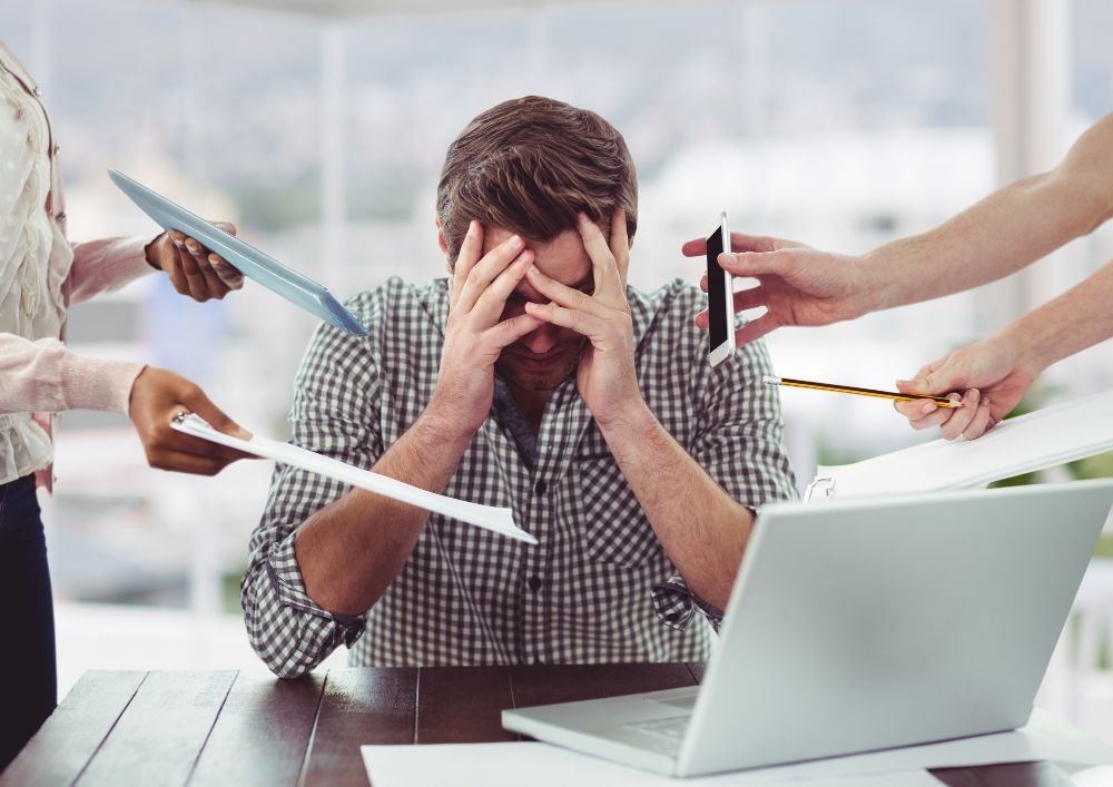 mračna strana dropshippinga čovjek se ne može nositi sa hrpom problema istovremeno